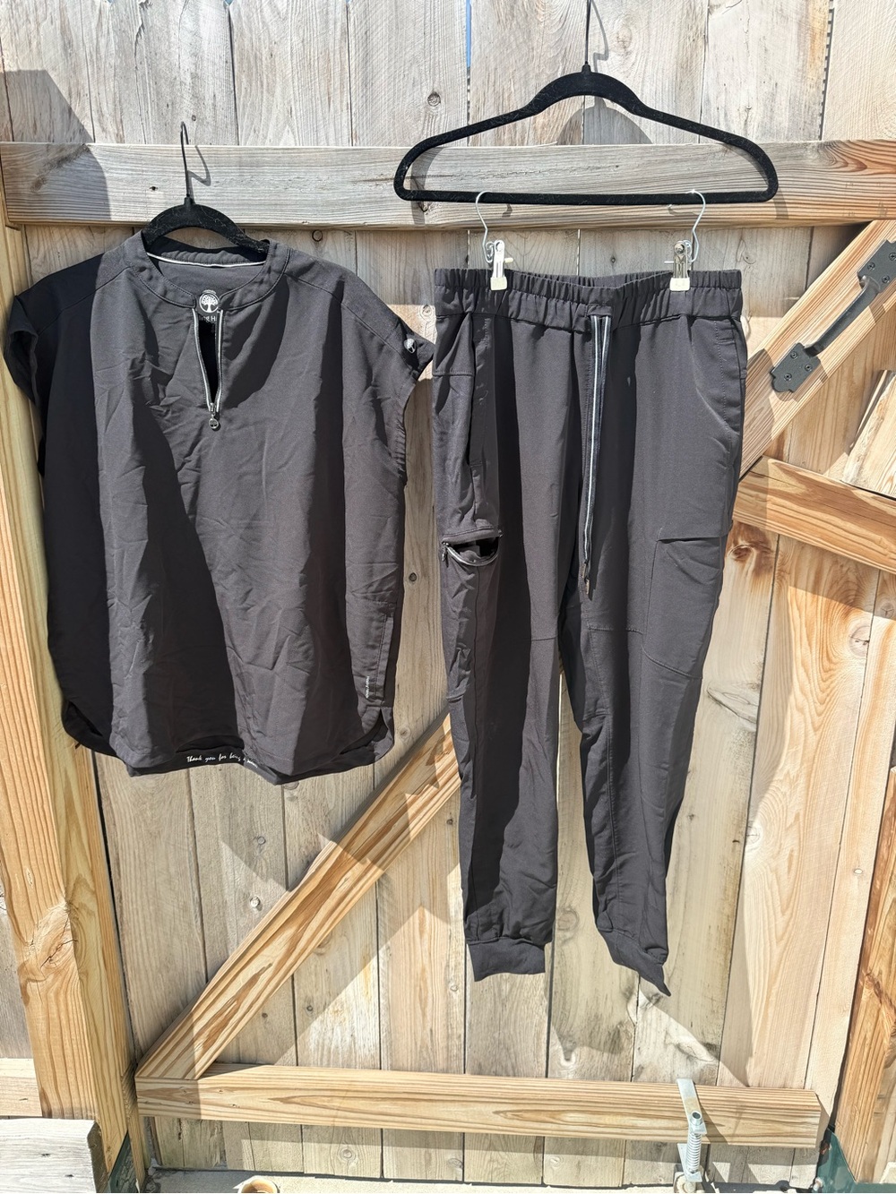 healing hands Black Jogger Set with Short-Sleeve Top